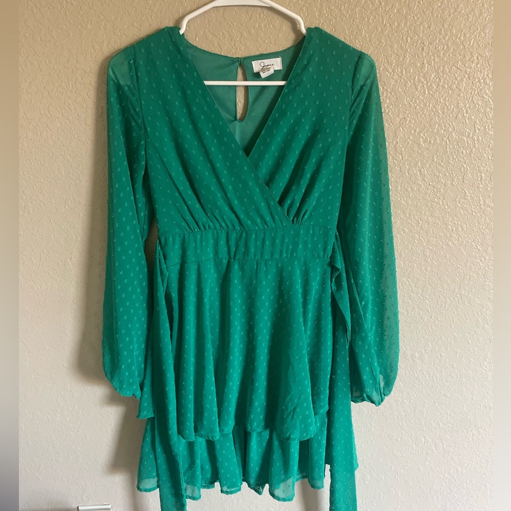 green dress